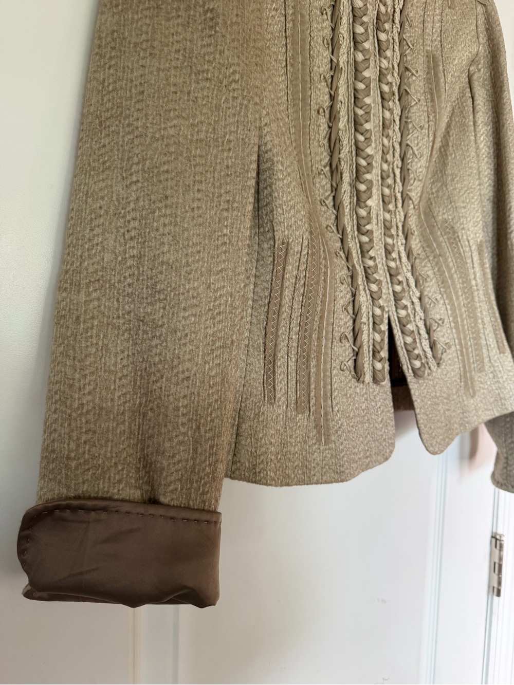 Elie Tahari Vintage BeigeTextured Intricately Braided Front Blazer. Size M - Picture 8 of 11